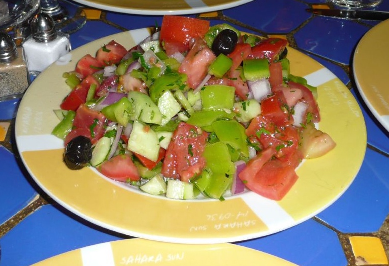 Datei:Shepherd's salad, Beyoglu (2275153309).jpg