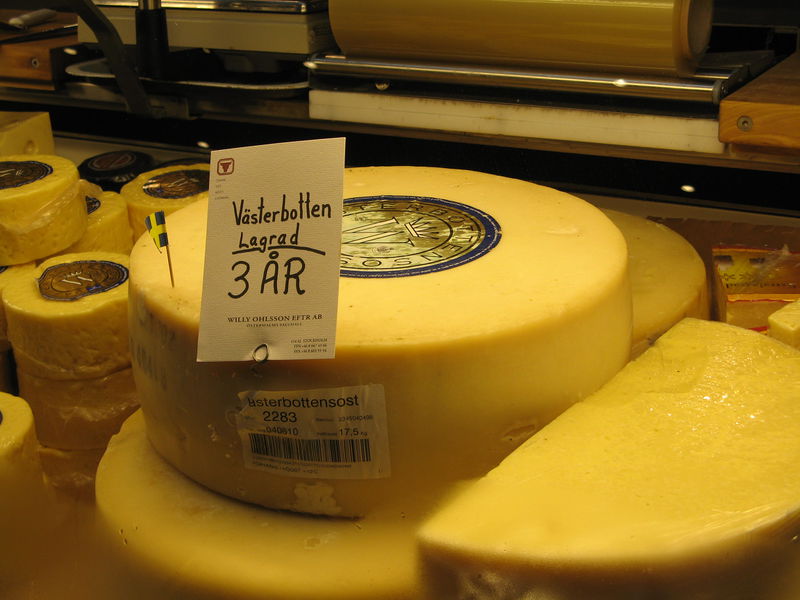 Datei:Vasterbotten cheese.jpg