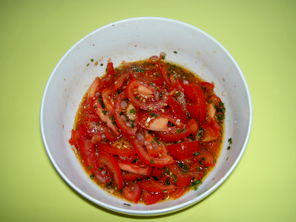 Tomatensalat mit Olivenöl