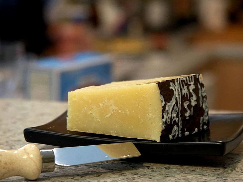 Datei:Pecorino romano cheese.jpg