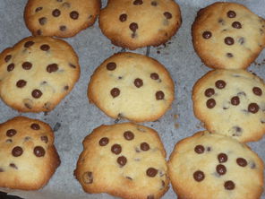 Bunte Schoko-Cookies