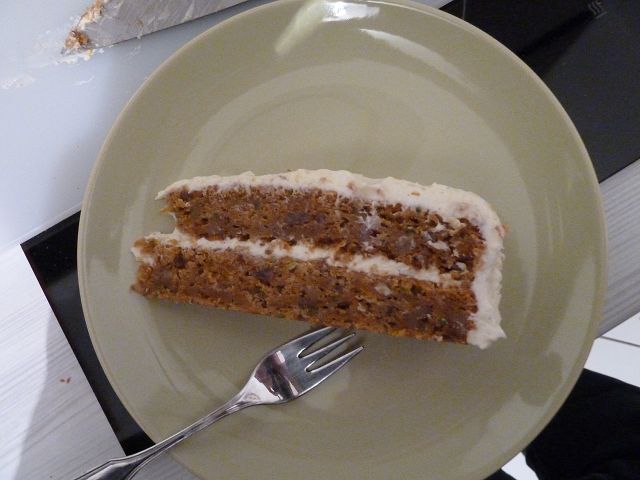 Datei:Carrot Cake fertig.jpg