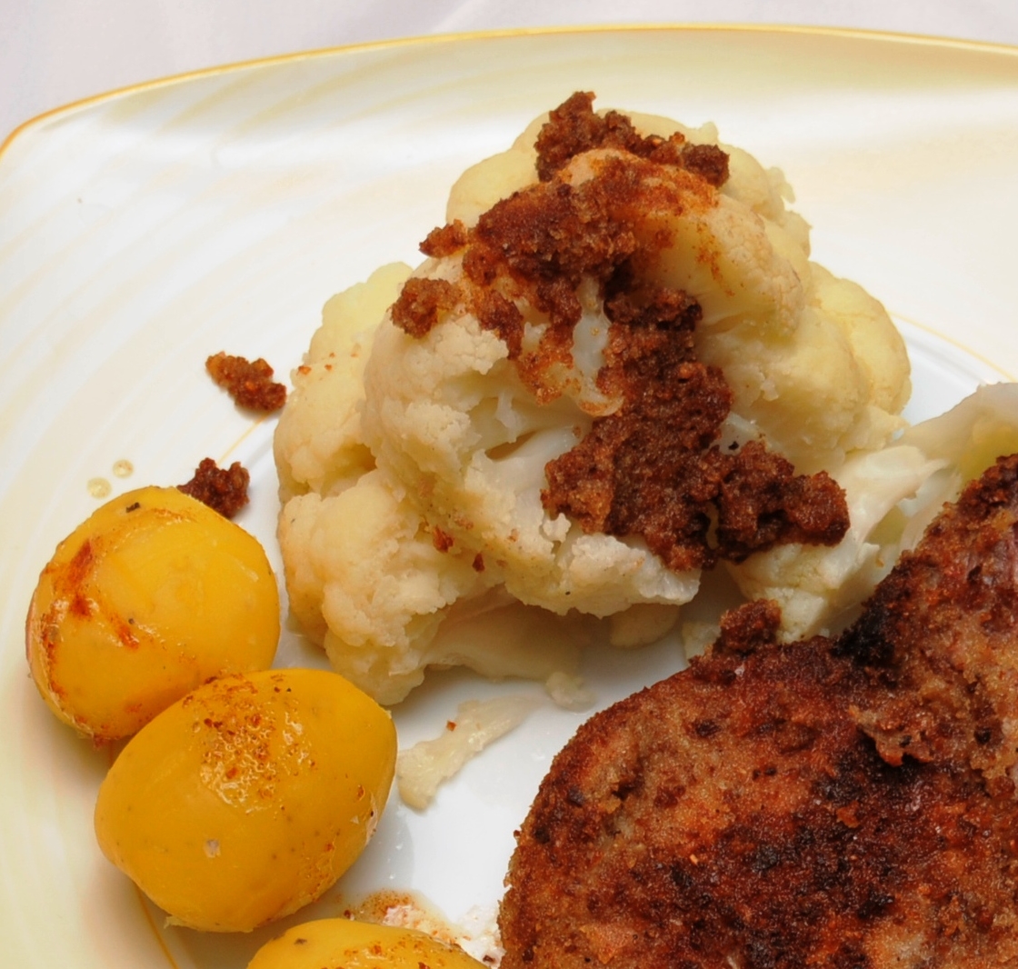 Blumenkohl mit brauner Butter und Semmelbrösel – Koch-Wiki