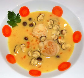 Suppe von Jakobsmuscheln