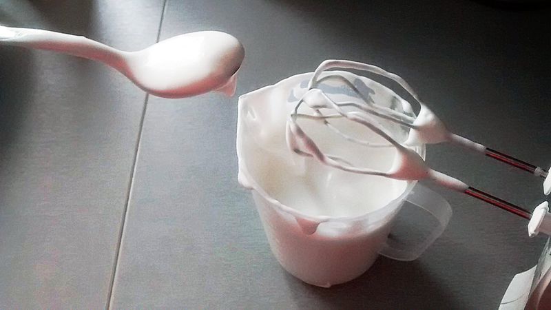 Datei:Aquafaba als Alternative zu Eischnee.jpg