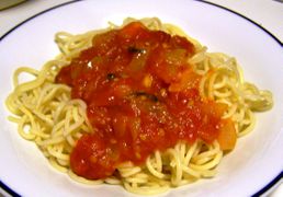 Spaghetti mit Tomatensauce