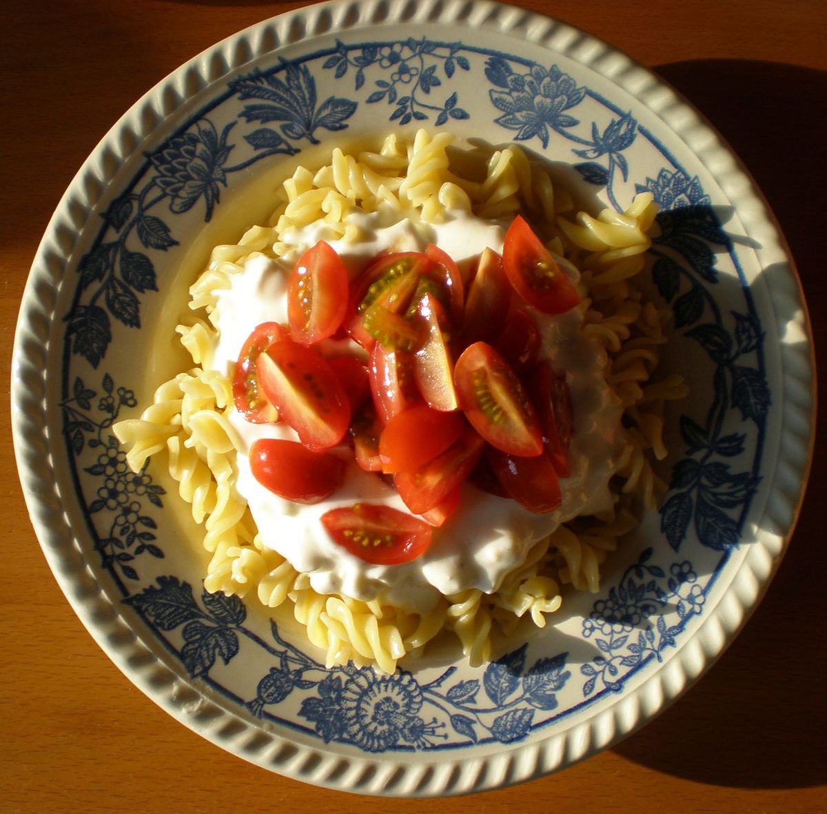 Nudeln mit Feta-Joghurtsauce und Tomaten – Koch-Wiki