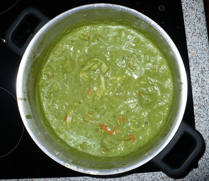 Datei:Erbsensuppe mit Flusskrebsen.jpg