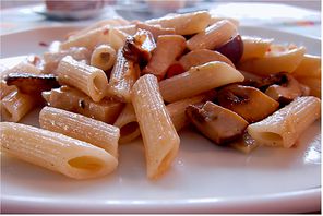 Pasta mit Pilzen und Knoblauch