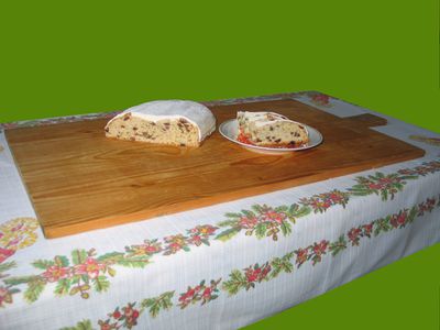 Christstollen, angeschnitten