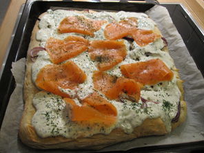 Pizza mit Lachs