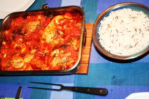 Hähnchen in Tomaten-Sugo