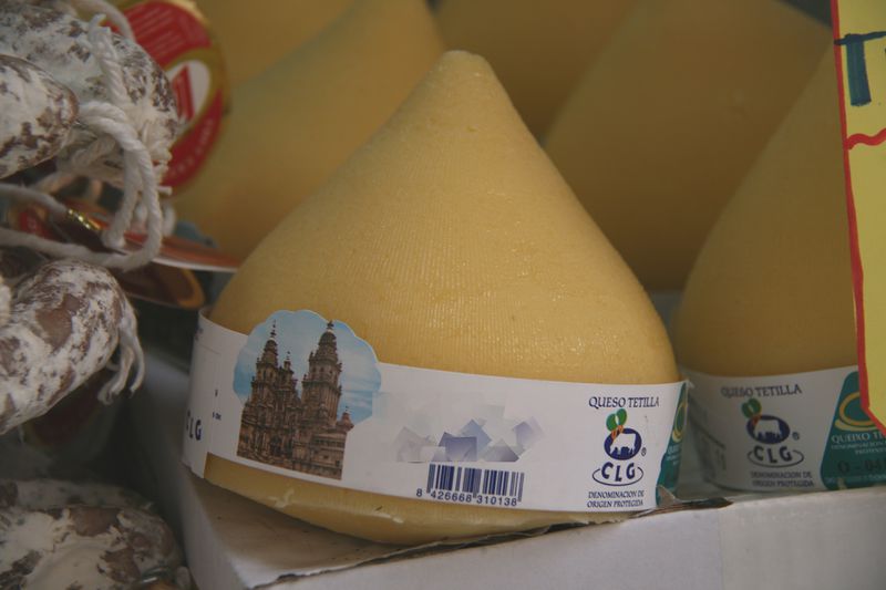 Datei:Queso tetilla-Mercado.jpg