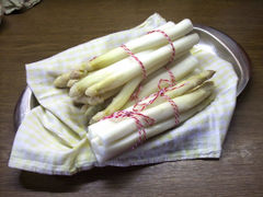 gebündelter Spargel