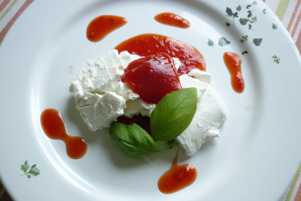 Tomatenmarmelade mit Ziegenfrischkäse – Koch-Wiki