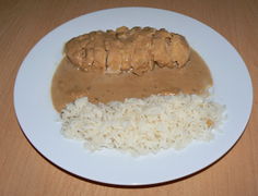 Hähnchenbrust in Erdnusssauce