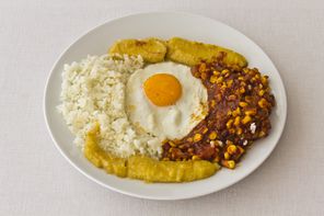 Arroz cubano con millo