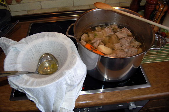 Heller Kalbsfond – Koch-Wiki