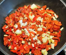 Paprika-Zwiebeln-Chorizo.JPG