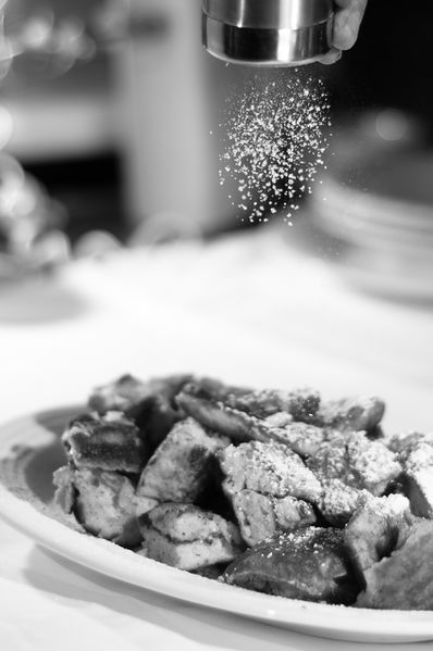 Datei:Kaiserschmarrn Puderzucker.jpg