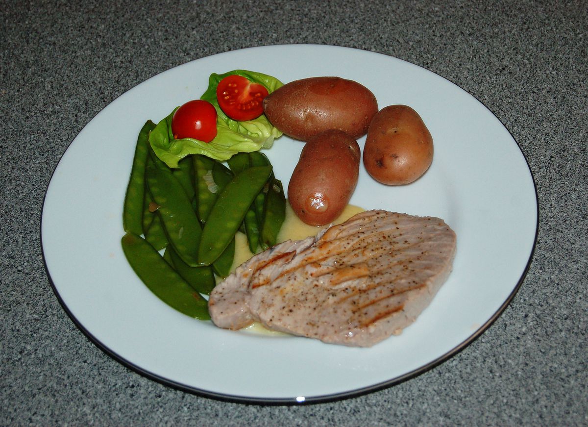 Gegrillter Thunfisch mit grüner Pfeffersauce – Koch-Wiki