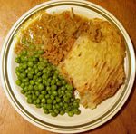 ShepherdsPieAndPeas.JPG