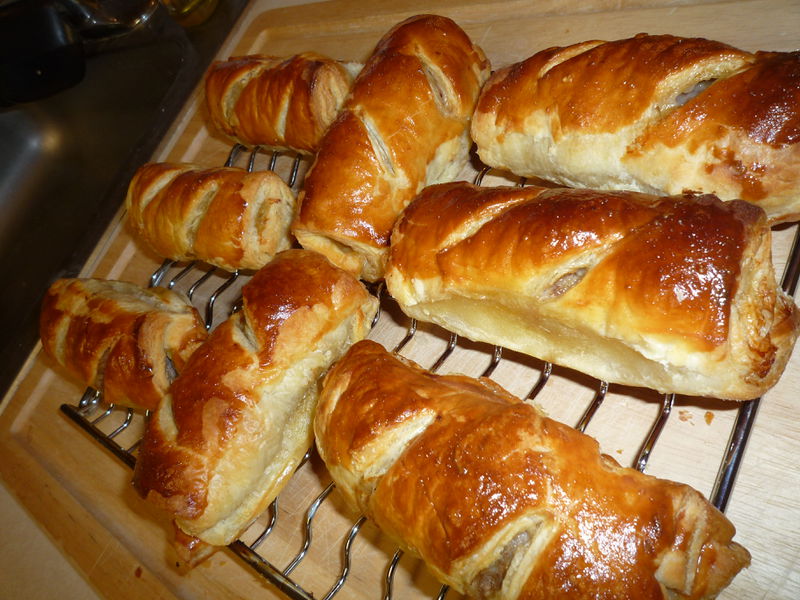 Datei:Sausage-rolls.jpg