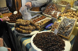 Feigenauslage in der Medina von Fès