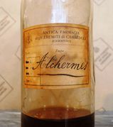 Antica bottiglia alchermes.JPG