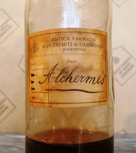 Datei:Antica bottiglia alchermes.JPG