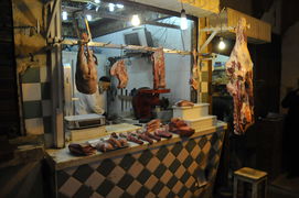 Fleischerstand in der Medina von Fès