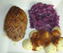 Alternative: mit Rotkohl und Klößen