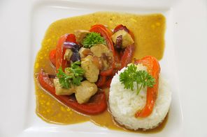 Curry-Pfanne mit Putenbrust