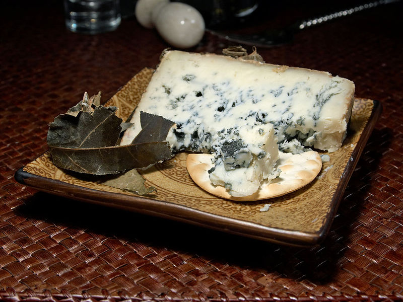 Datei:Cabrales blue Cheese.jpg