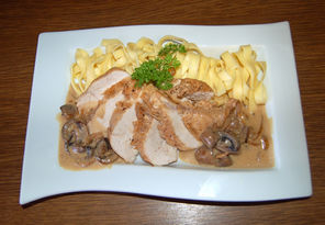 Huhn mit Champignons und Sahne