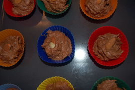 die Muffins auf dem Blech