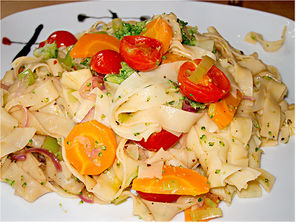 Tagliatelle mit Safran-Gemüse