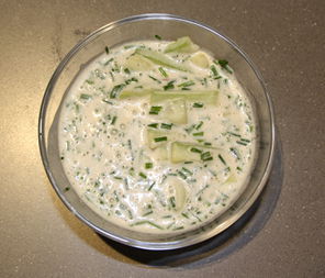 Gurken-Schnittlauch-Sauce