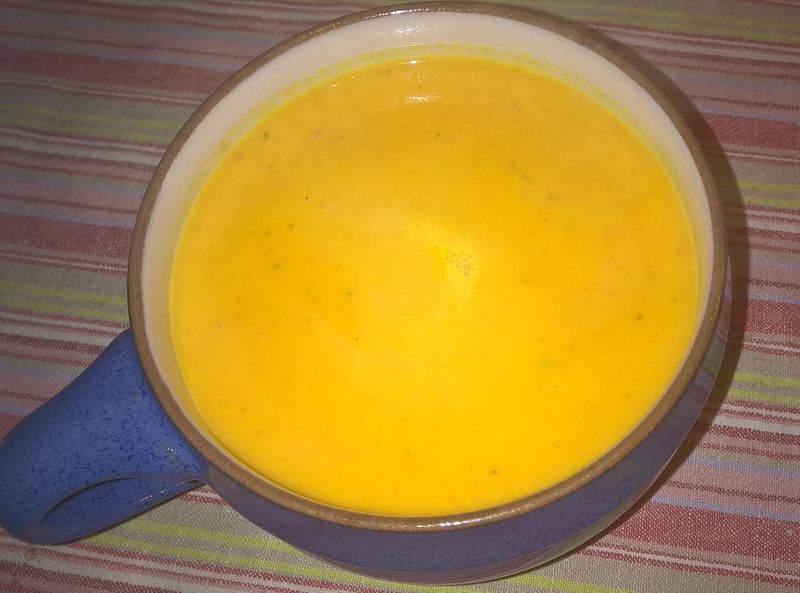 Datei:Kürbissuppe Orange Ingwer.jpg