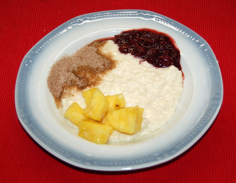 Datei:MilchreisTellerVorschlag.jpg