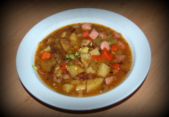 Brot-Kartoffelsuppe mit Fleischwurst – Koch-Wiki