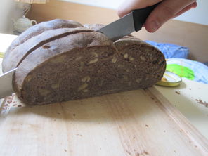 Walnuss-Dinkel-Vollkornbrot