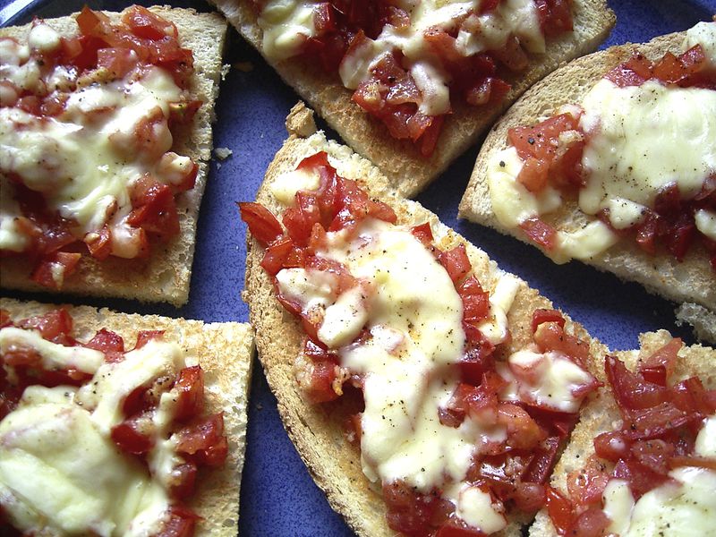 Datei:Bruschetta ueberbacken.jpg