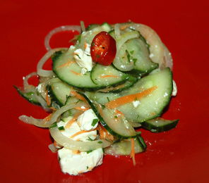 Gurken-Chili-Feta-Salat