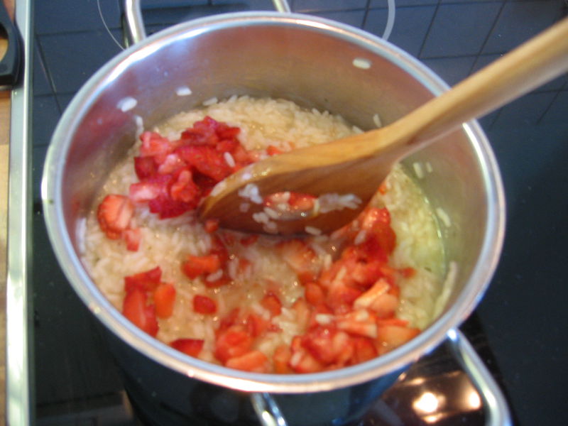 Datei:Risotto alle fragole - Zubereitung6.jpg