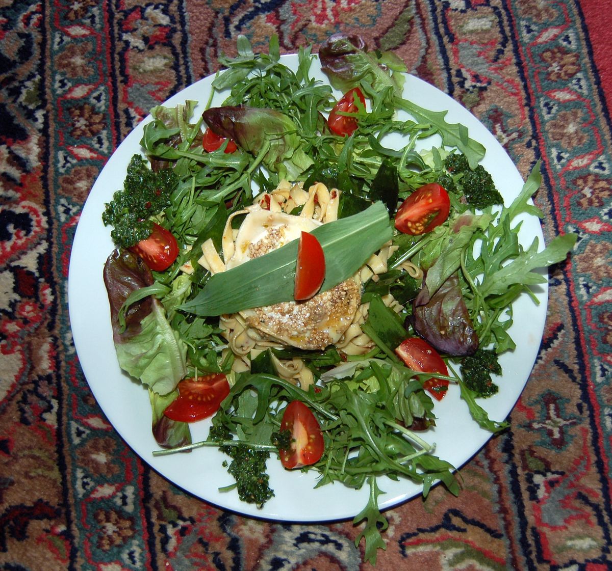 Nudelsalat mit Bärlauch und gebratenem Ziegenkäse – Koch-Wiki
