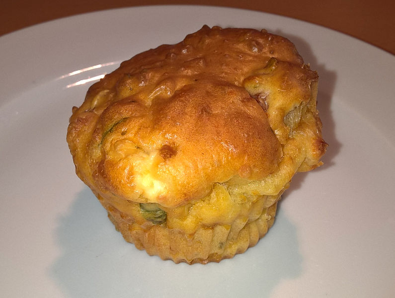 Datei:Tomaten-Schafskaese-Muffin.jpg