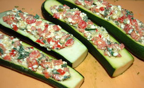 Gefüllte Zucchini