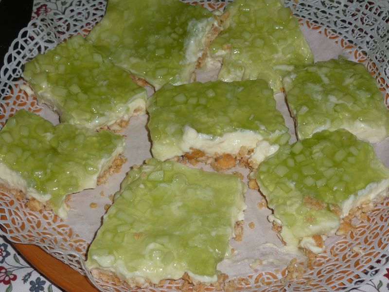 Datei:Apfel-Waldmeister-Schnitte 4.jpg