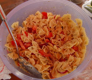 Nudelsalat mit Pesto